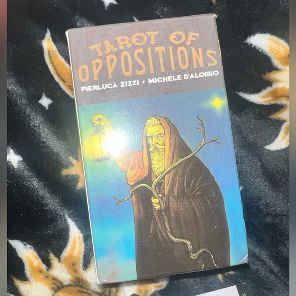 Tarot of Oppositions by Pierluca Zizzi and Michele D’ Aloisio - Picture 2 of 6